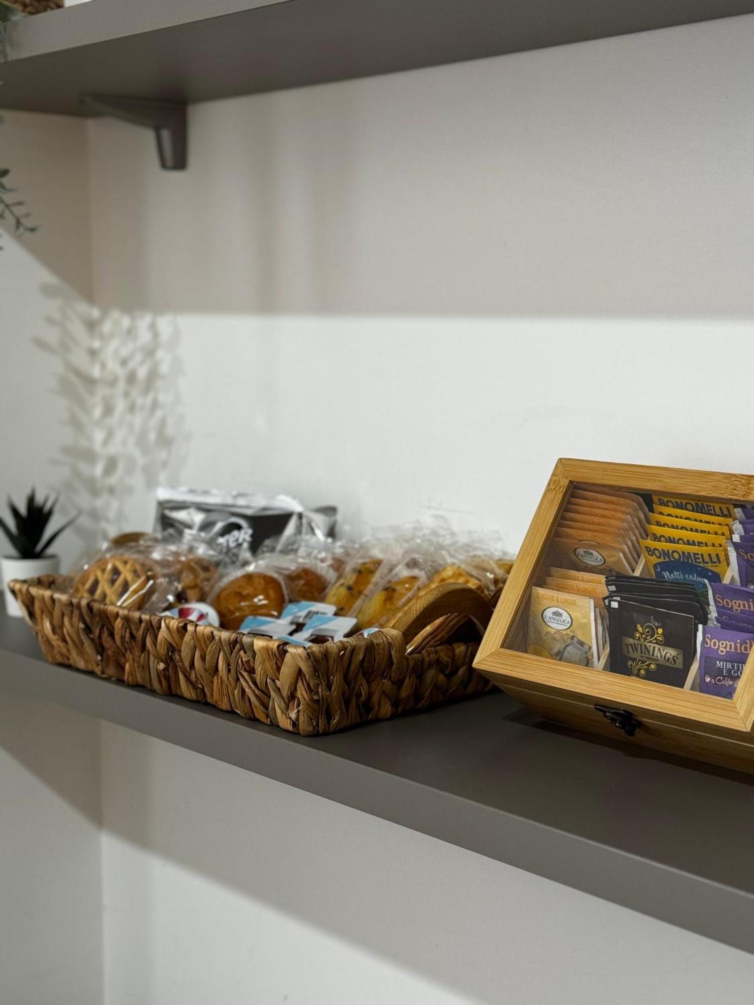Апартаменти Regina Milano In Corso Lodi - Sky Tv, Wifi E Breakfast Box Екстер'єр фото